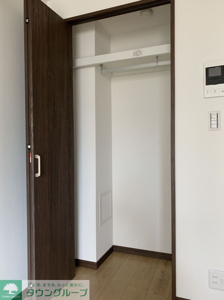 居室・リビング　※同会社施工参照　現状優先