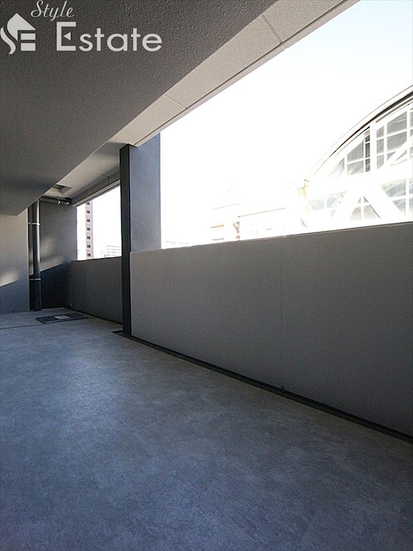 バルコニー　バルコニー