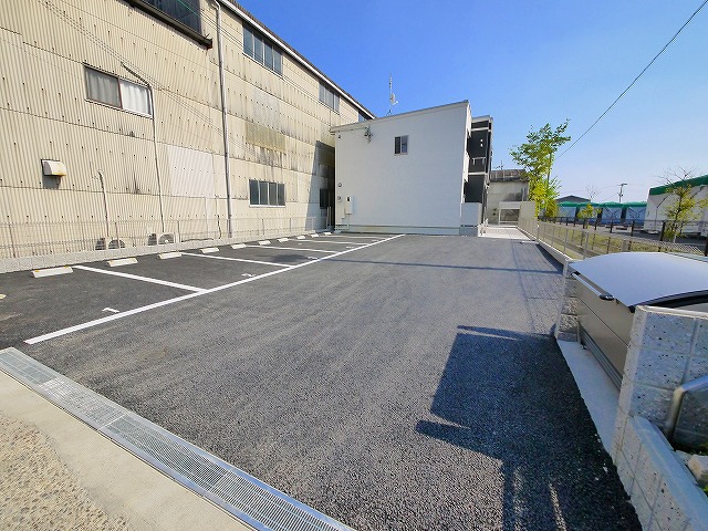 駐車場　駐車場完備です