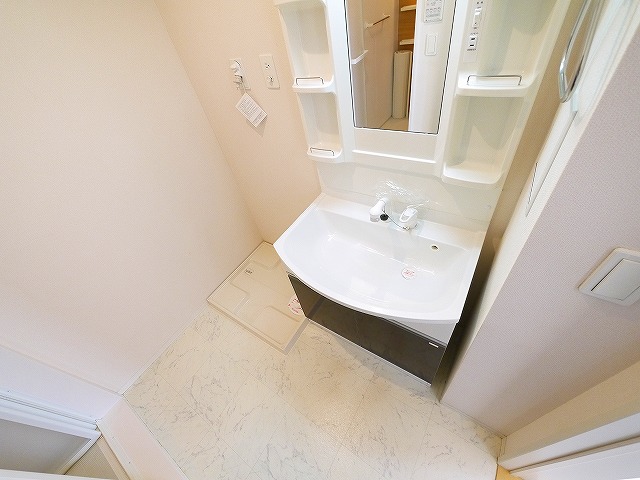 洗面設備　使いやすい洗面所です