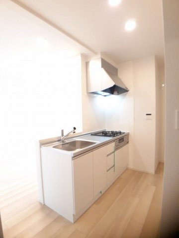 キッチン　コンパクトなキッチンで掃除もラクラク