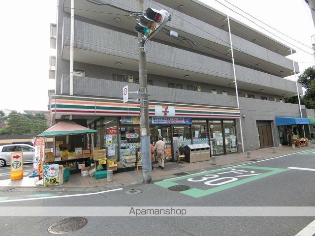 コンビニ　セブン－イレブン松戸樋野口店（コンビニ）まで215m