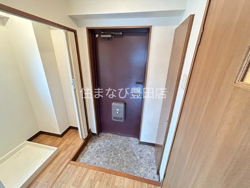 玄関　同型別部屋写真