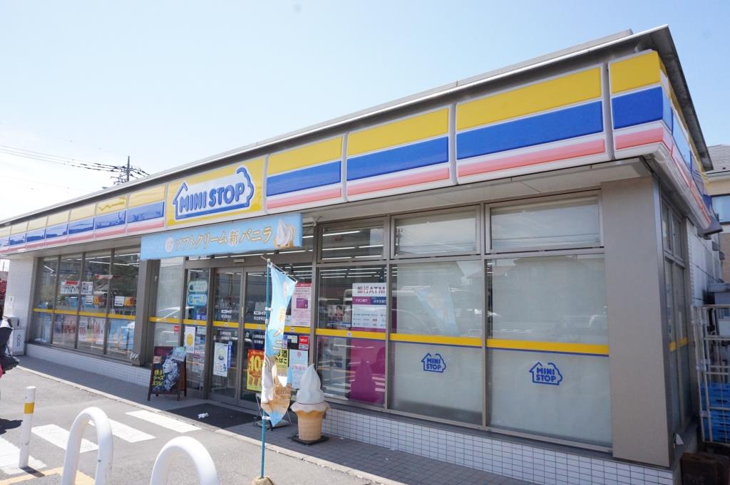 コンビニ　ミニストップ 草加青柳店（コンビニ）まで525m