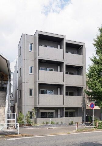 建物外観　鉄筋コンクリート造・総戸数は12戸です。