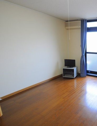 居室・リビング　部屋によっては家具家電が付いておりません