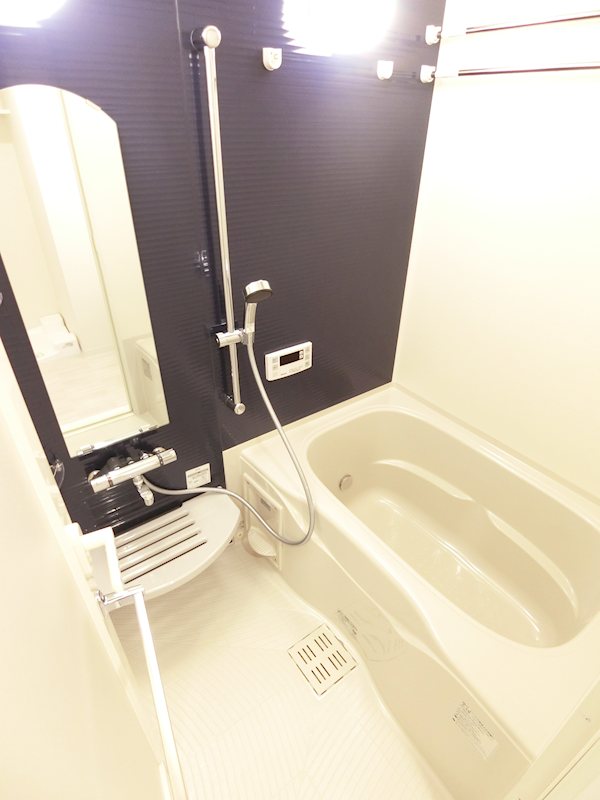 バス・シャワールーム　バストイレ別