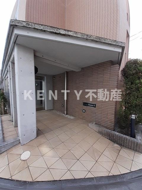 エントランス　建物の内部です