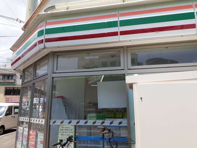 コンビニ　セブンイレブン古市駅前店様（コンビニ）まで932m