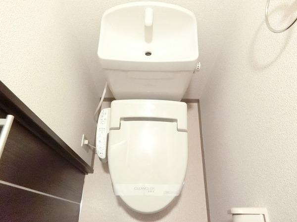 トイレ　ウォシュレット有り！