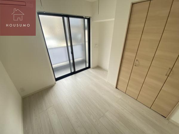 その他部屋・スペース　開放的な寝室です