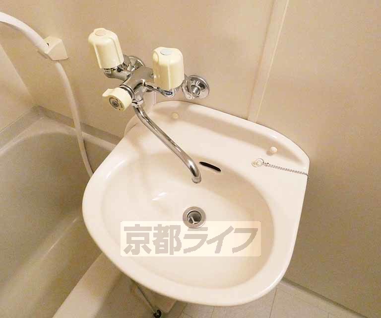 洗面設備　洗面台がございます。
