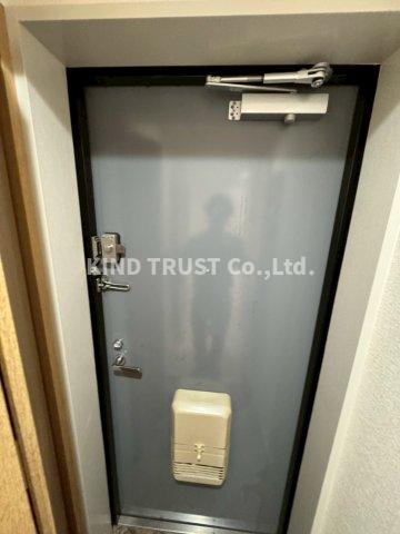玄関　収納もある玄関です