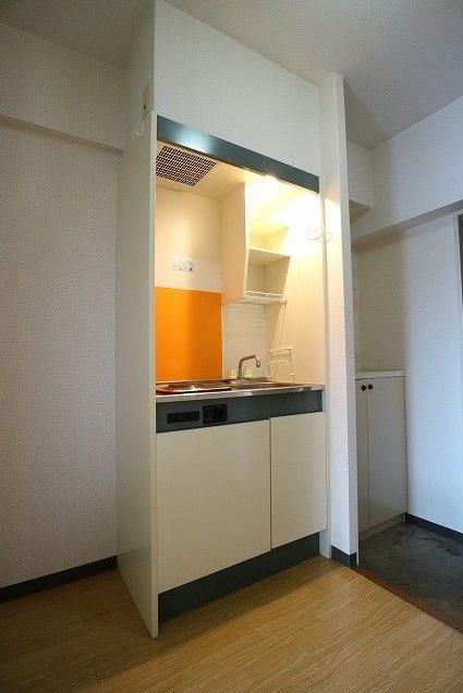 キッチン　※同マンション別室の参考写真です