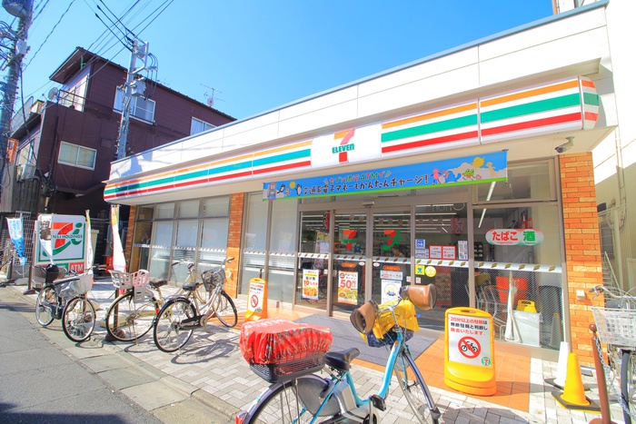 コンビニ　セブンイレブン（コンビニ）まで139m
