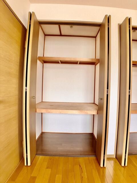 収納　写真は別の部屋のものです。