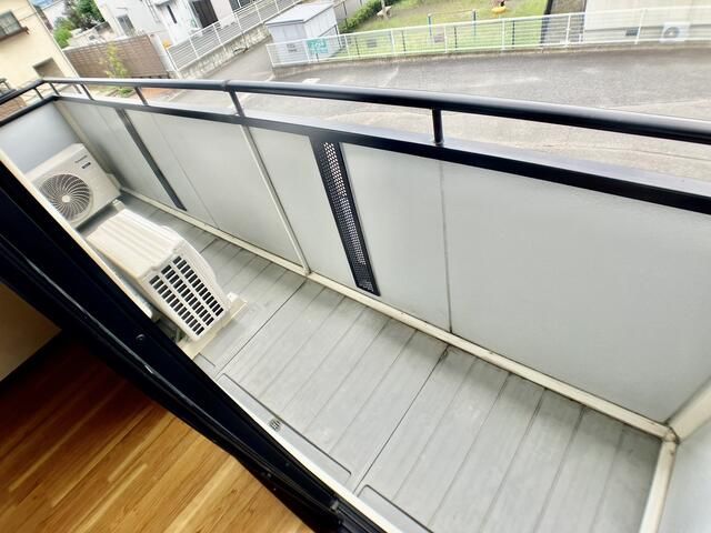 バルコニー　写真は別の部屋のものです。