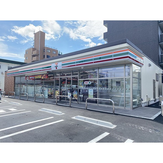 コンビニ　セブンイレブン郡山富久山梅田店（コンビニ）まで472m