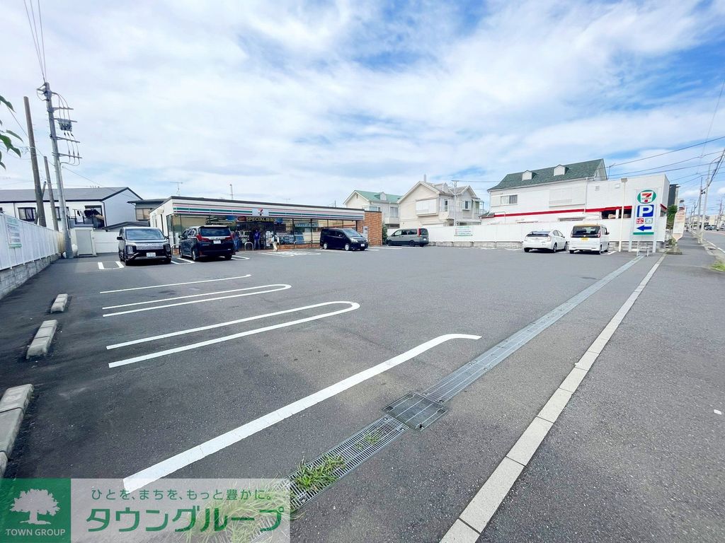 コンビニ　セブンイレブン鵠沼神明店（コンビニ）まで520m