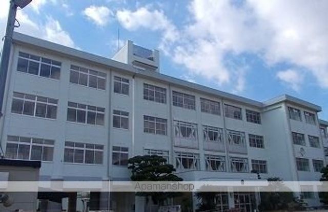 小学校　荒川小学校（小学校）まで500m