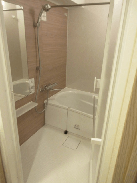 バス・シャワールーム　※別部屋参考写真