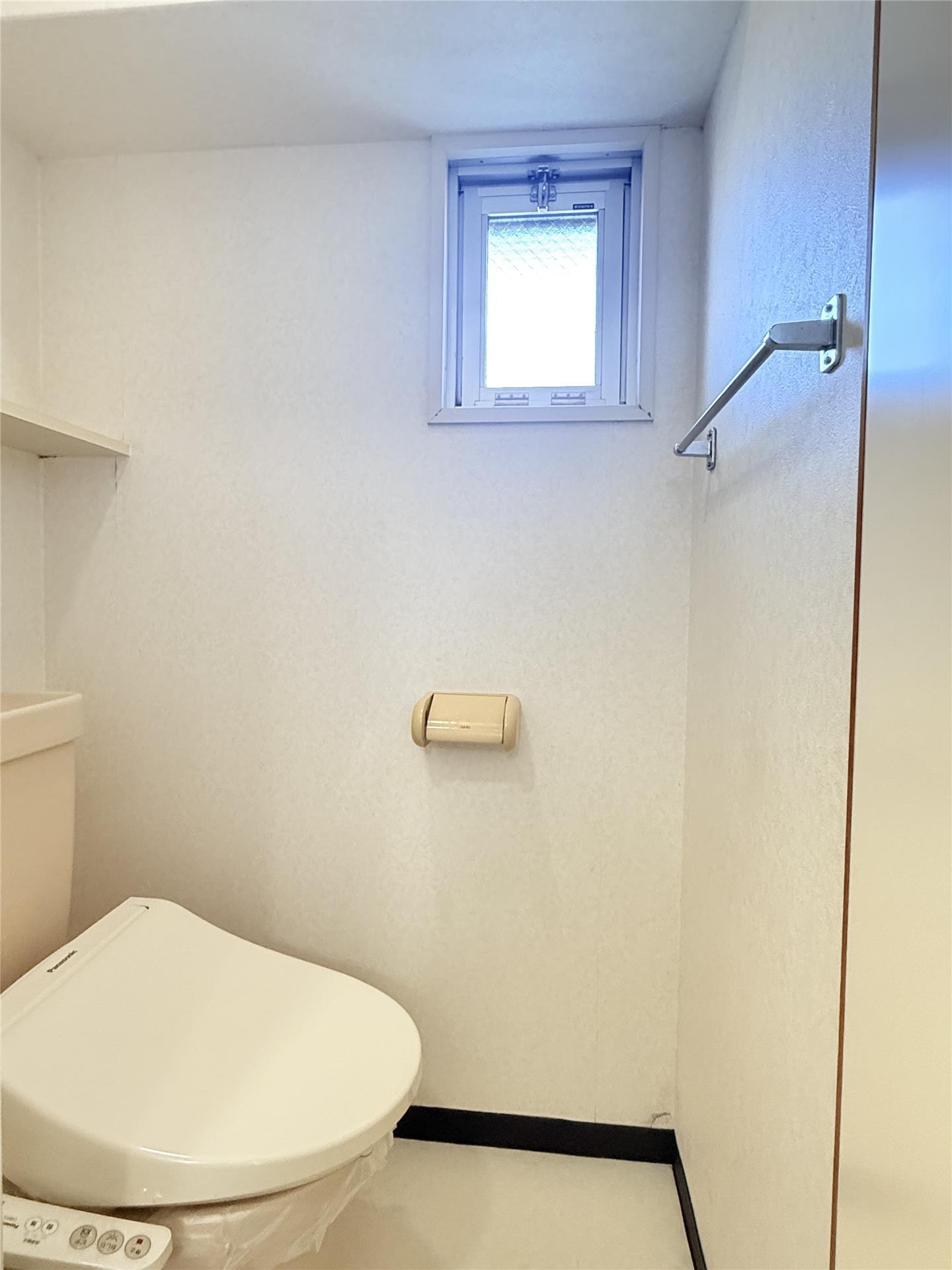 トイレ　※同物件別室同タイプの写真です
