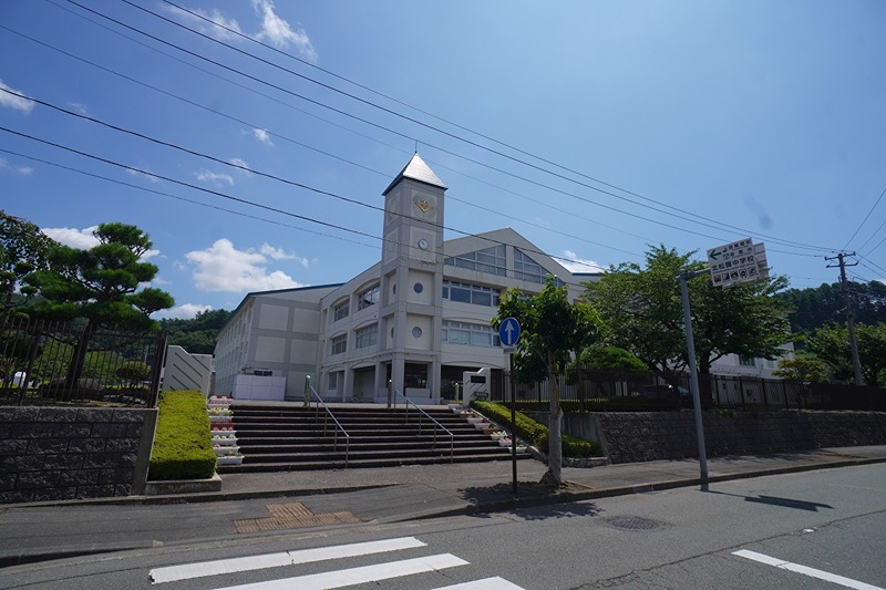 中学校　盛岡市立北松園中学校（中学校）まで1176m