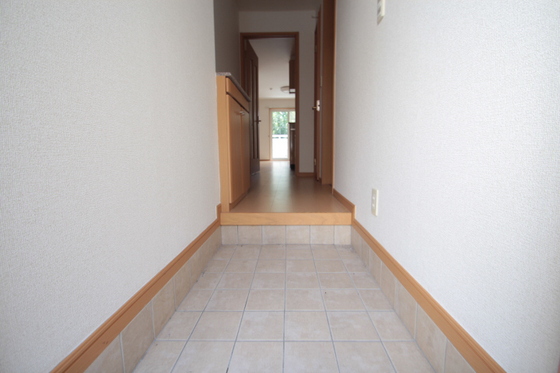 玄関　※別部屋の写真です