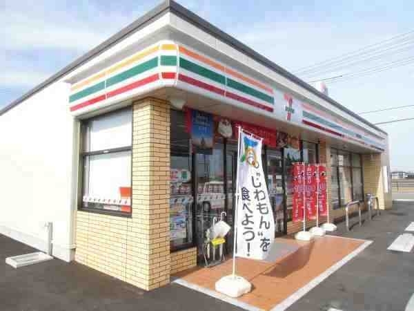 コンビニ　セブンイレブン（コンビニ）まで1900m