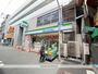 コンビニ　ファミリーマート黒門市場前店（コンビニ）まで242m
