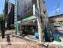 コンビニ　ファミリーマート日本橋二丁目東店（コンビニ）まで279m