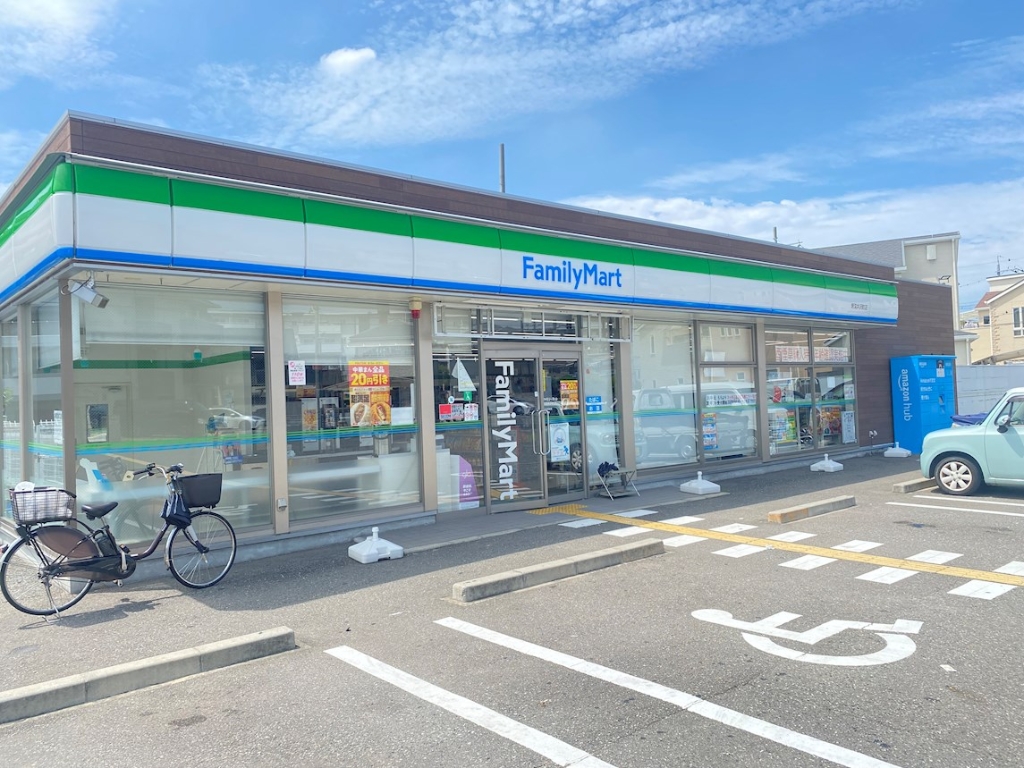 コンビニ　ファミリーマート 堺深井沢町店（コンビニ）まで385m