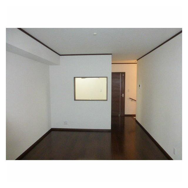 居室・リビング　※同建物、別号室の写真です。