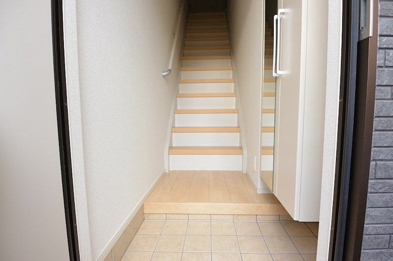 玄関　下駄箱付きの玄関