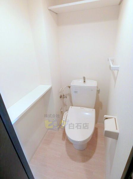 トイレ　ウォシュレット付きのトイレです♪