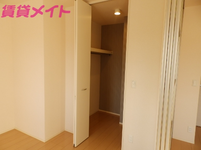 収納　同物件別部屋の写真