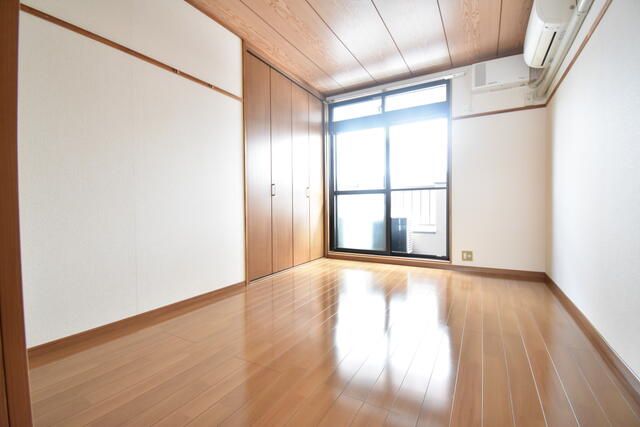 居室・リビング　別号室参考写真