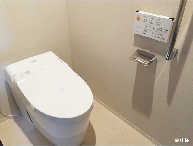 トイレ　嬉しい温水洗浄便座♪