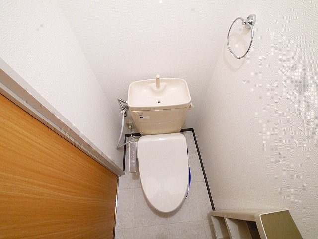 トイレ　落ち着いたトイレです