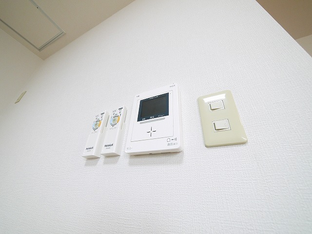 セキュリティ　モニター付きインターホンです