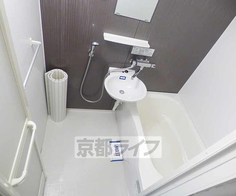 バス・シャワールーム　清潔感があります