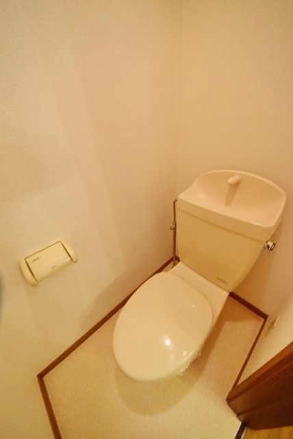 トイレ　きれいなトイレです