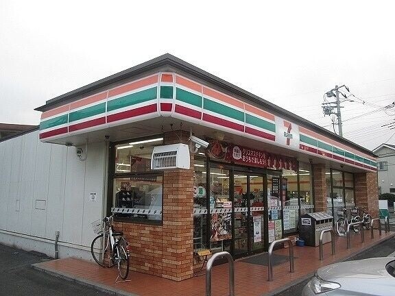 コンビニ　セブンイレブン浦和元町2丁目店（コンビニ）まで243m