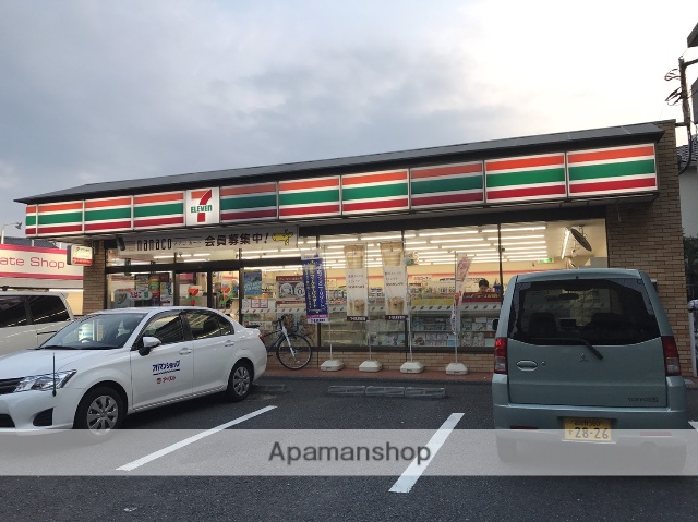コンビニ　セブンイレブン（コンビニ）まで598m