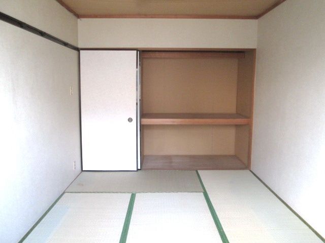 収納　洋室に変更