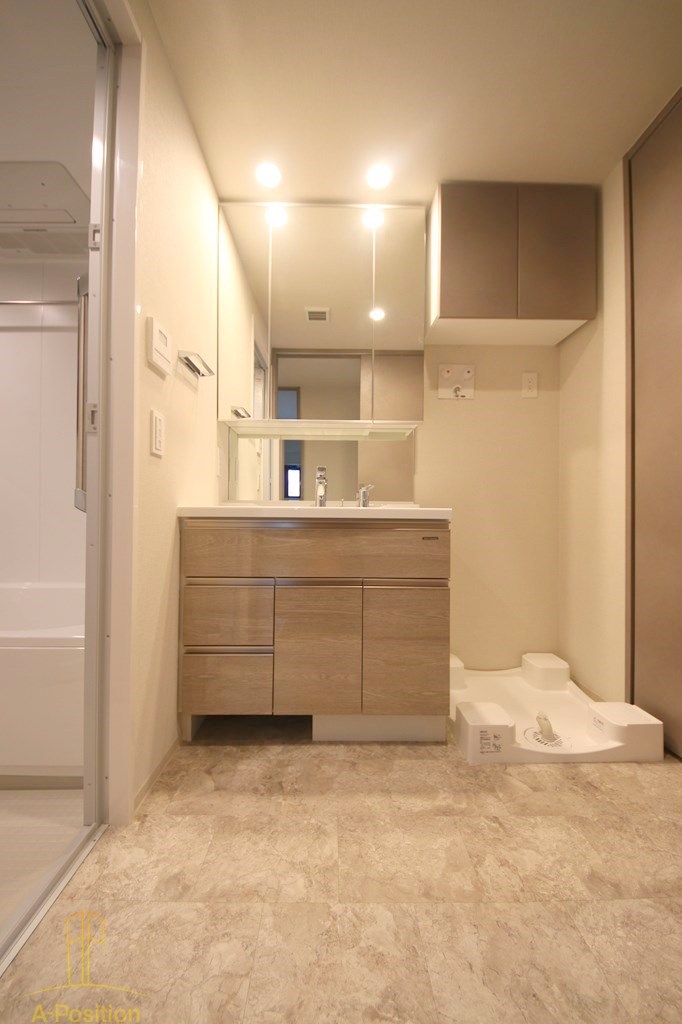 洗面設備　SK RESIDENCES SHINSAIBASHI