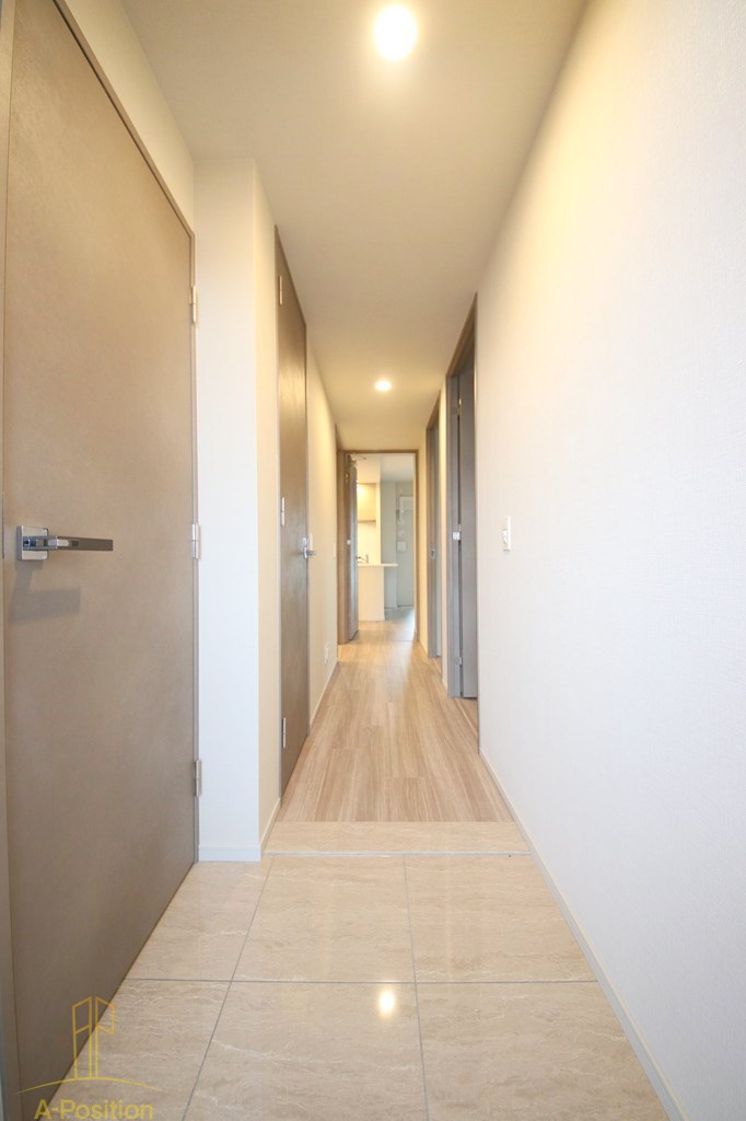 玄関　SK RESIDENCES SHINSAIBASHI