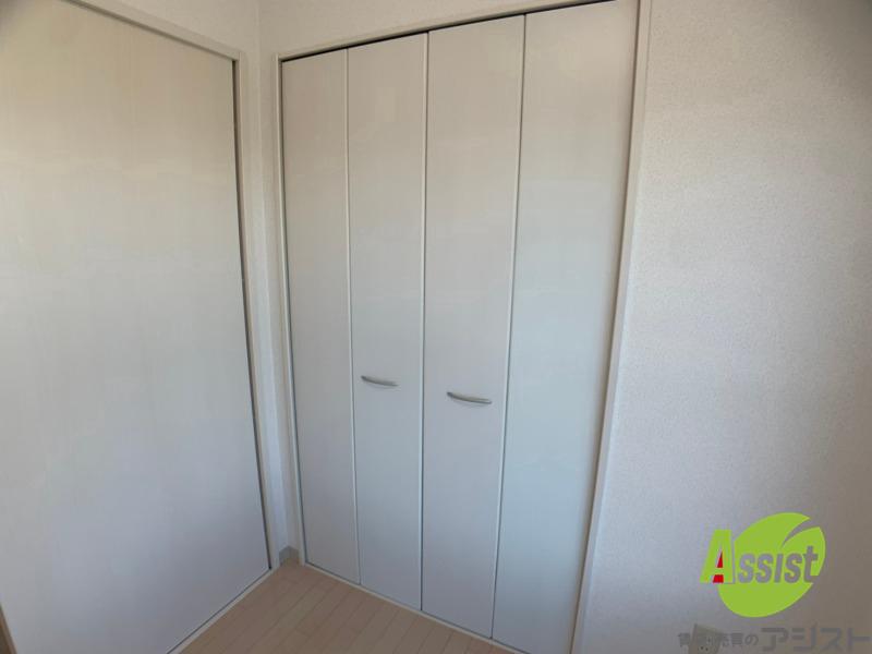 収納　寝室の収納です。部屋がすっきり片付きます。