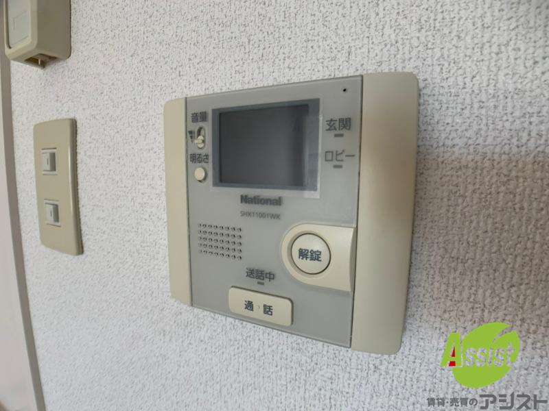 セキュリティ　ＴＶモニター付インターホンです。来客者の顔が見えるので安心！