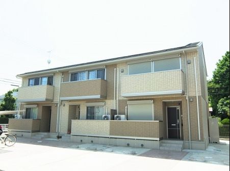 建物外観　ネット無料。テラスハウス・リーベンの外観です